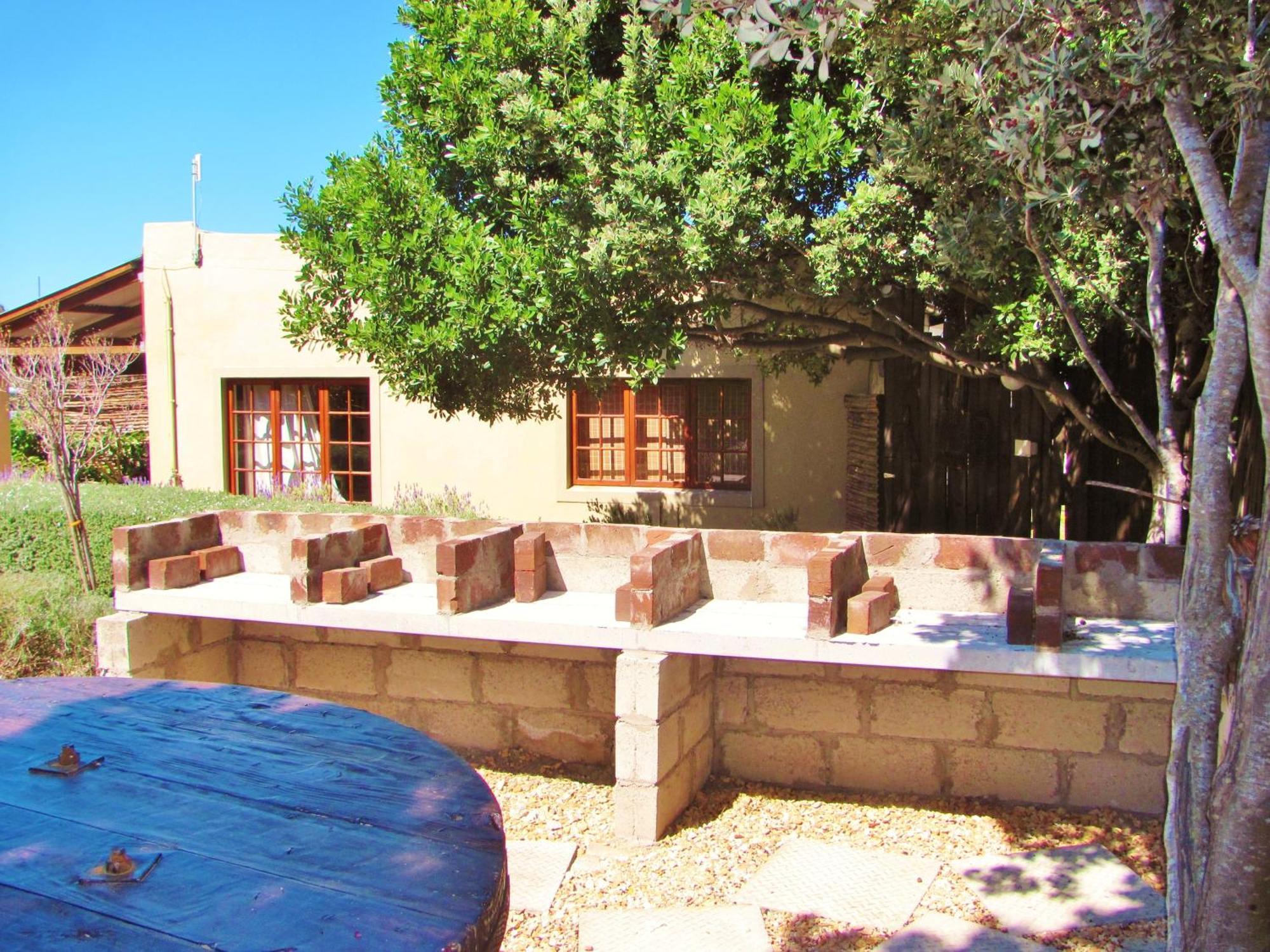 Tourist Lodge Gansbaai Exteriör bild